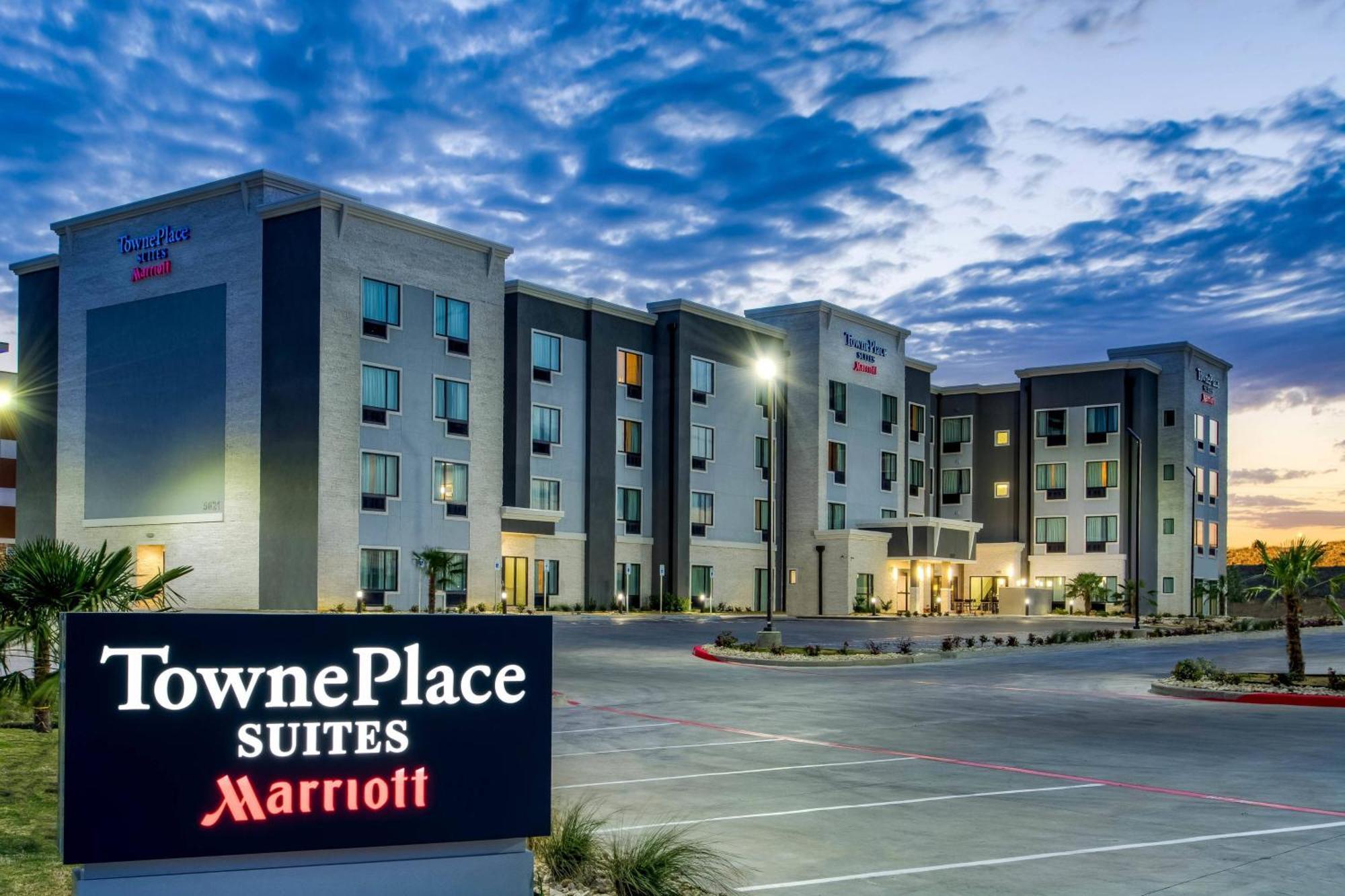Towneplace Suites By Marriott Waco South Exteriör bild